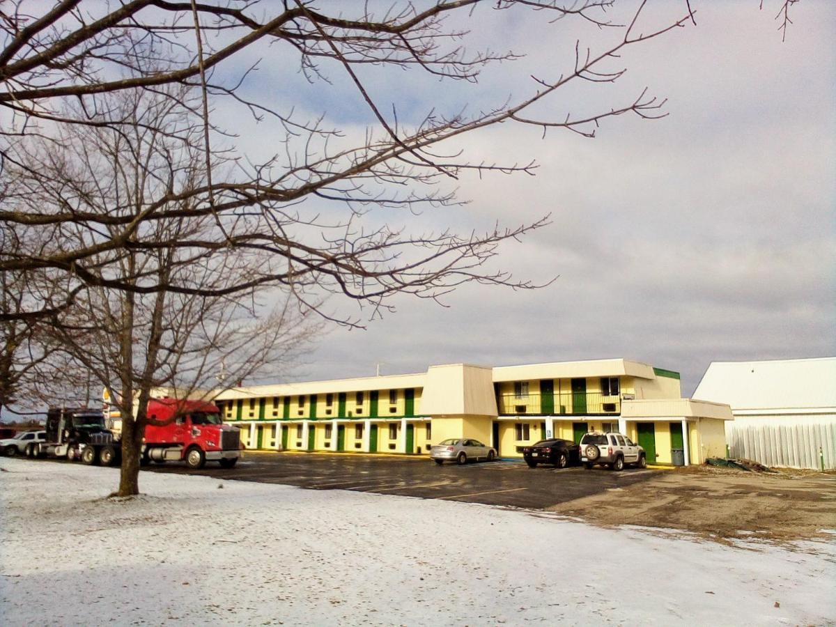 Granada Inn Motel - Kalkaska Exterior photo