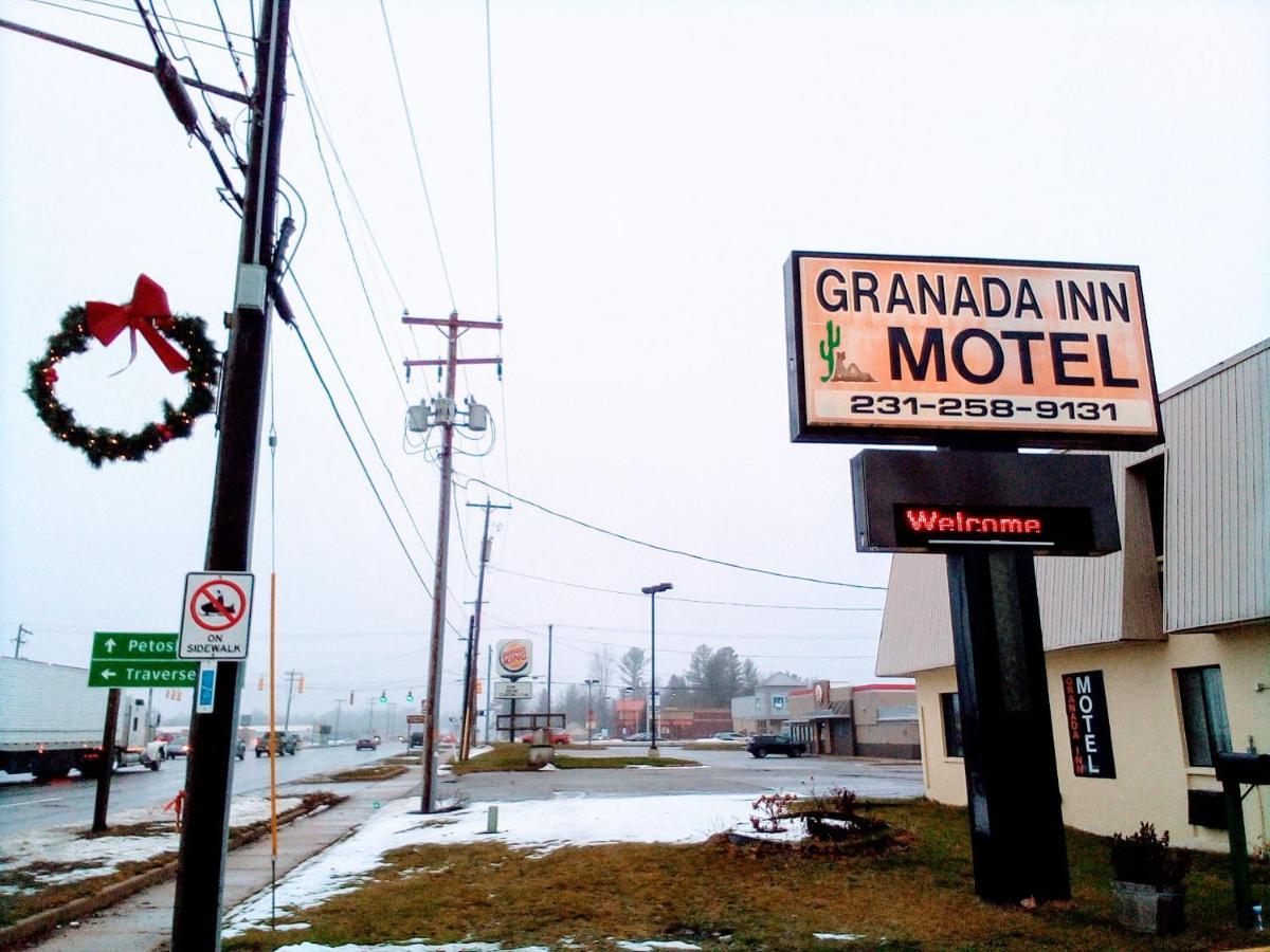 Granada Inn Motel - Kalkaska Exterior photo