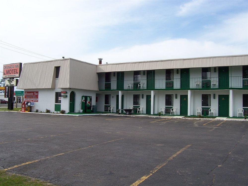 Granada Inn Motel - Kalkaska Exterior photo