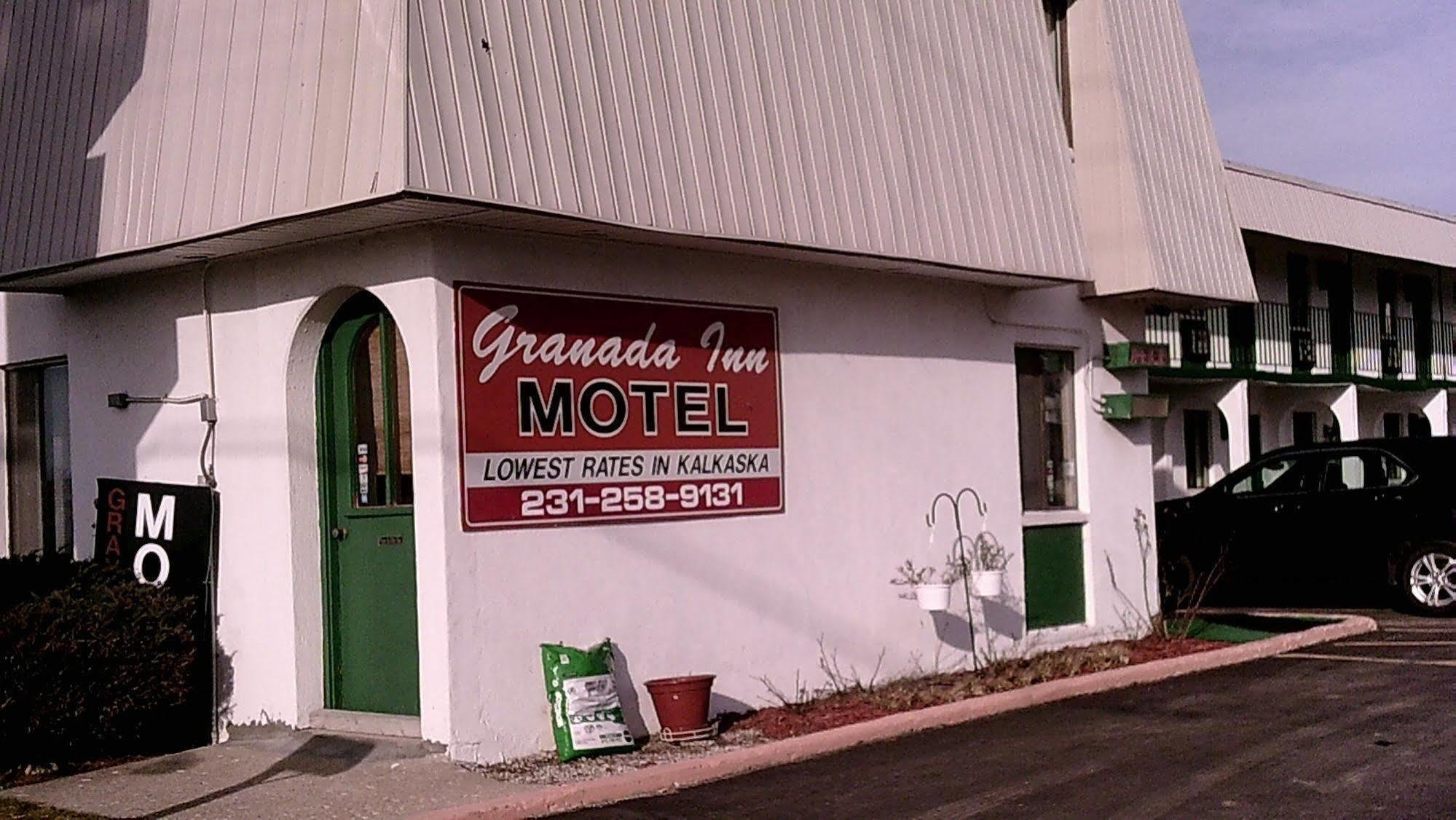 Granada Inn Motel - Kalkaska Exterior photo